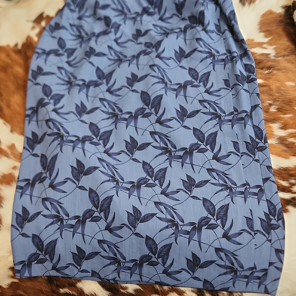 Blue Leaf Print Skirt Sz 22